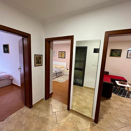 Skerdi'S Apartment - City Center Тирана Екстериор снимка