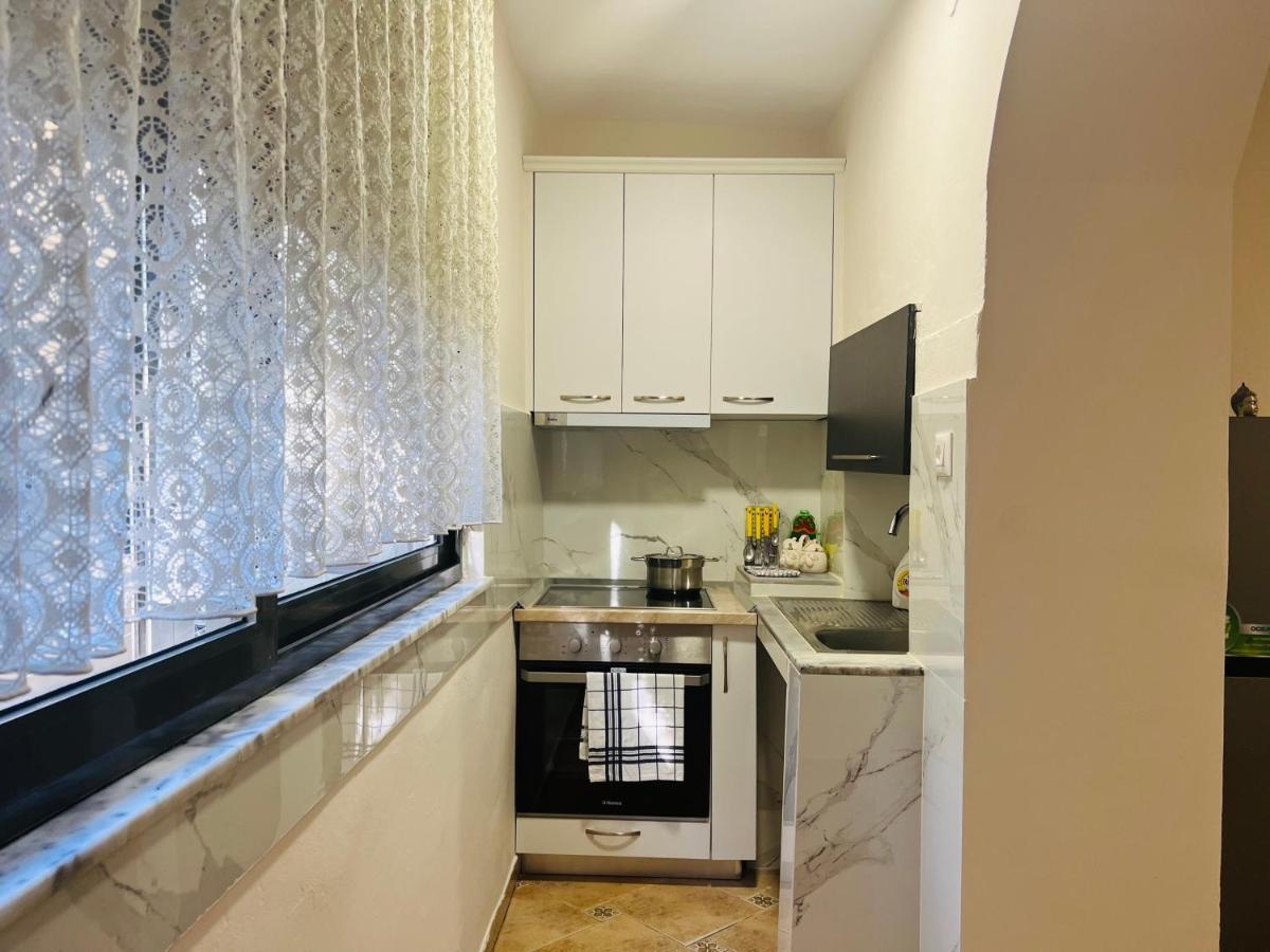 Skerdi'S Apartment - City Center Тирана Екстериор снимка