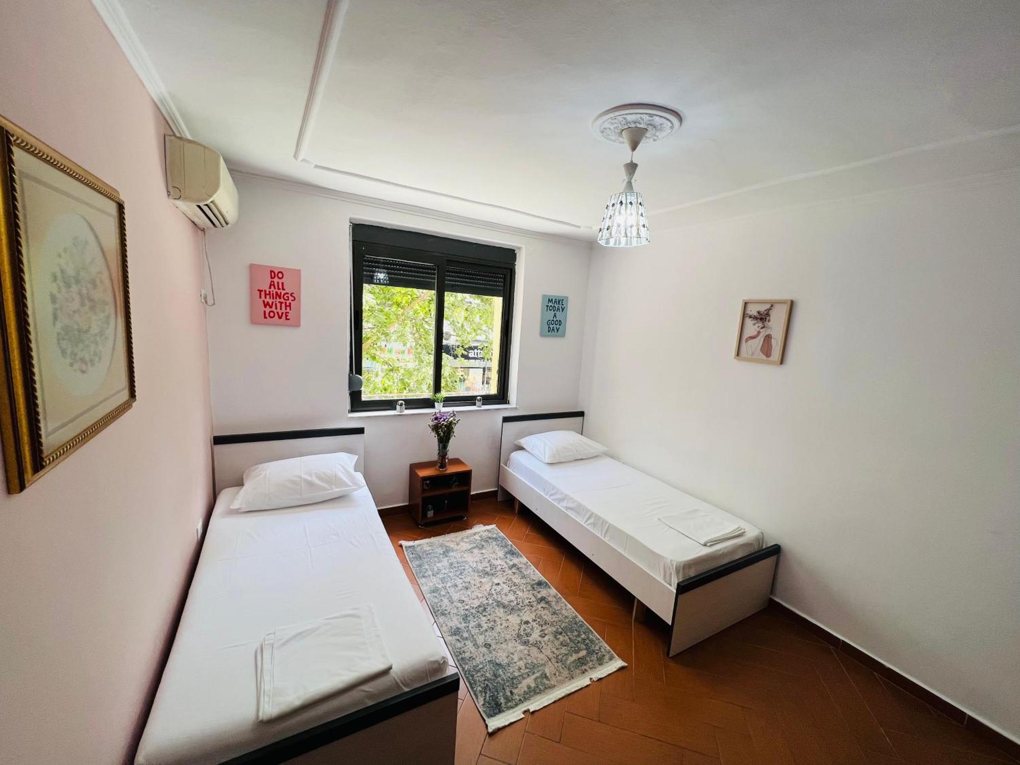 Skerdi'S Apartment - City Center Тирана Екстериор снимка