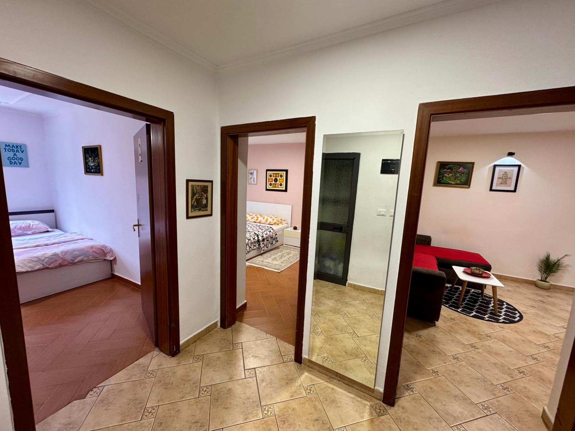 Skerdi'S Apartment - City Center Тирана Екстериор снимка